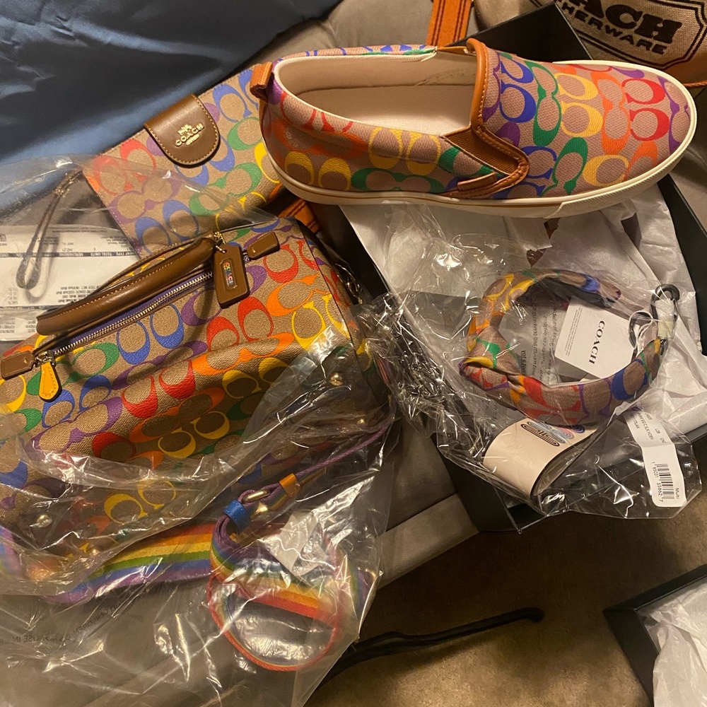 Rainbow coach set mens size shoe 9.5